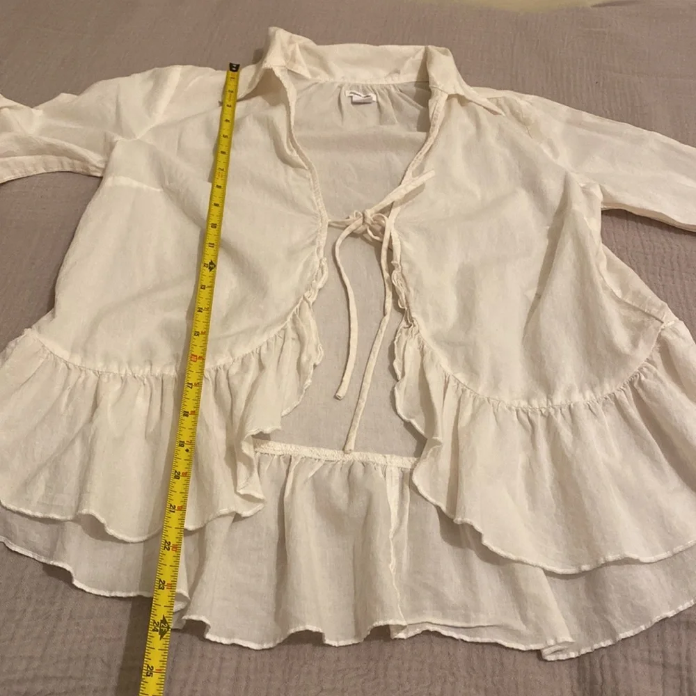 Kimchi Blue Soft Cream Blouse. Size S - Picture 5 of 8